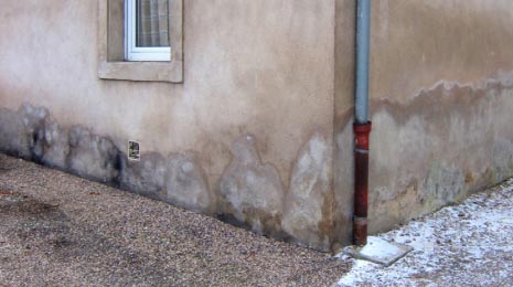 Comment traiter l'humidité des murs dans votre habitat ? - Test